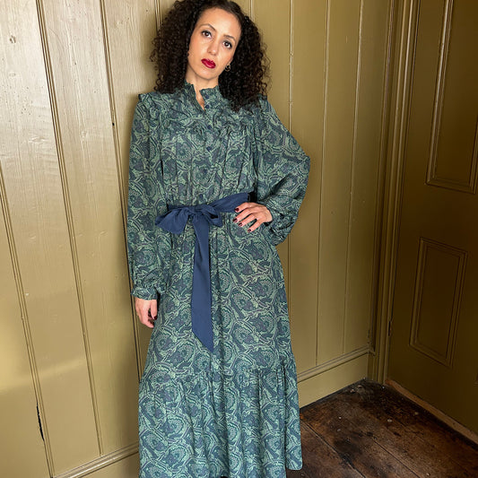 Jasmine dress in silk crepe de chine.