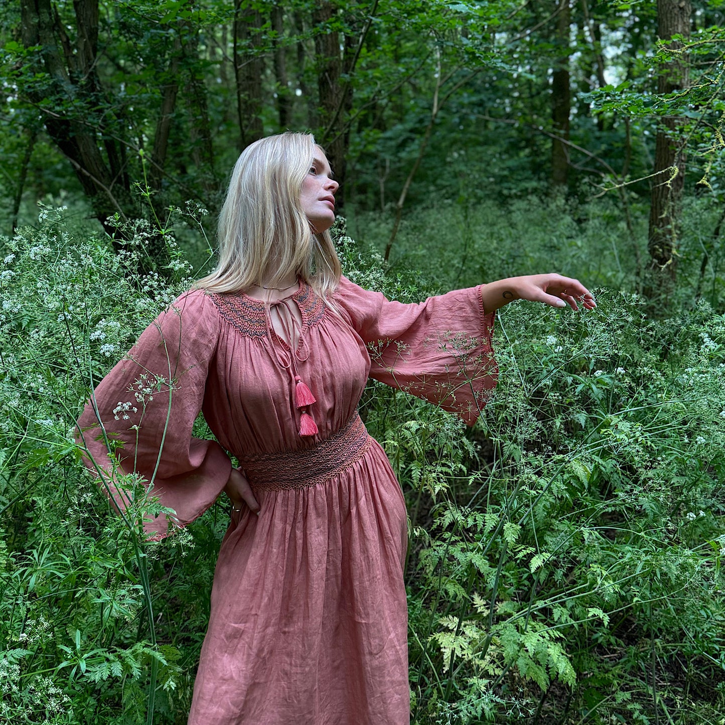 Layla dress in 100% linen.
