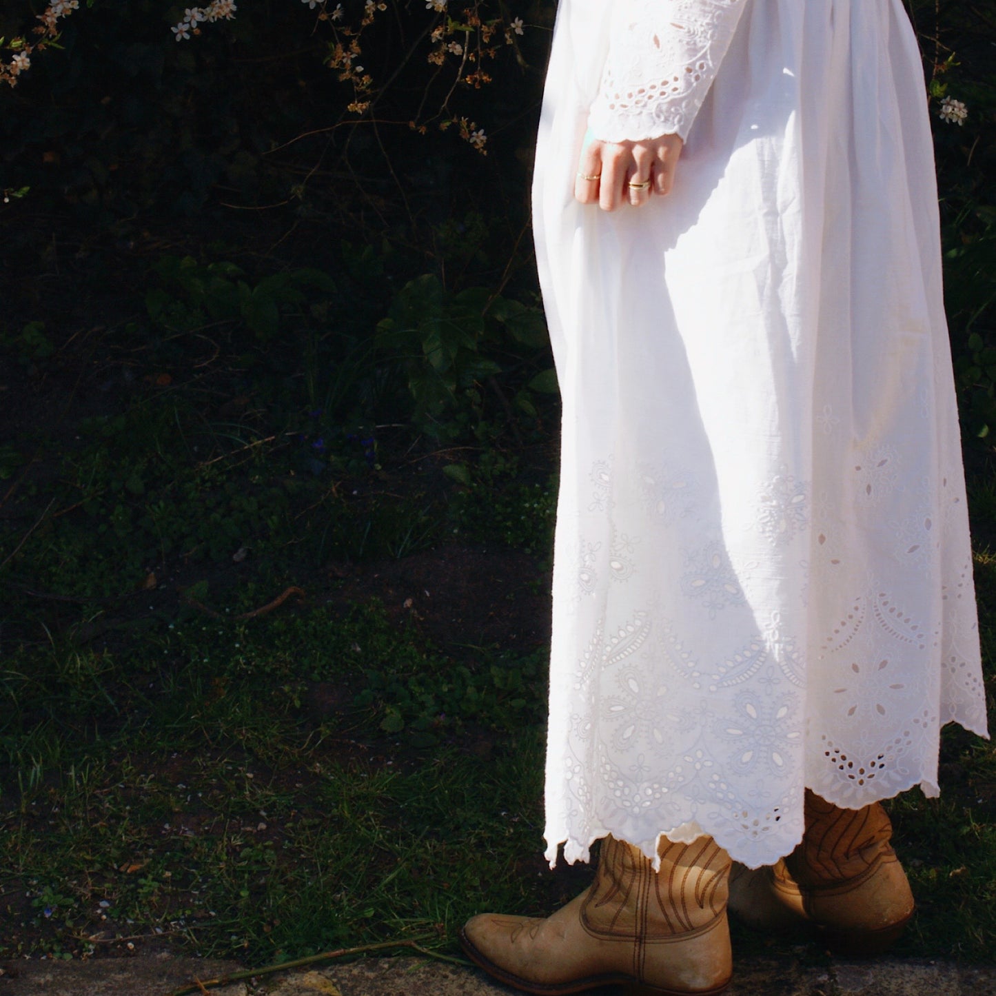 Ottilie skirt in cotton voile with broderie anglaise at hem