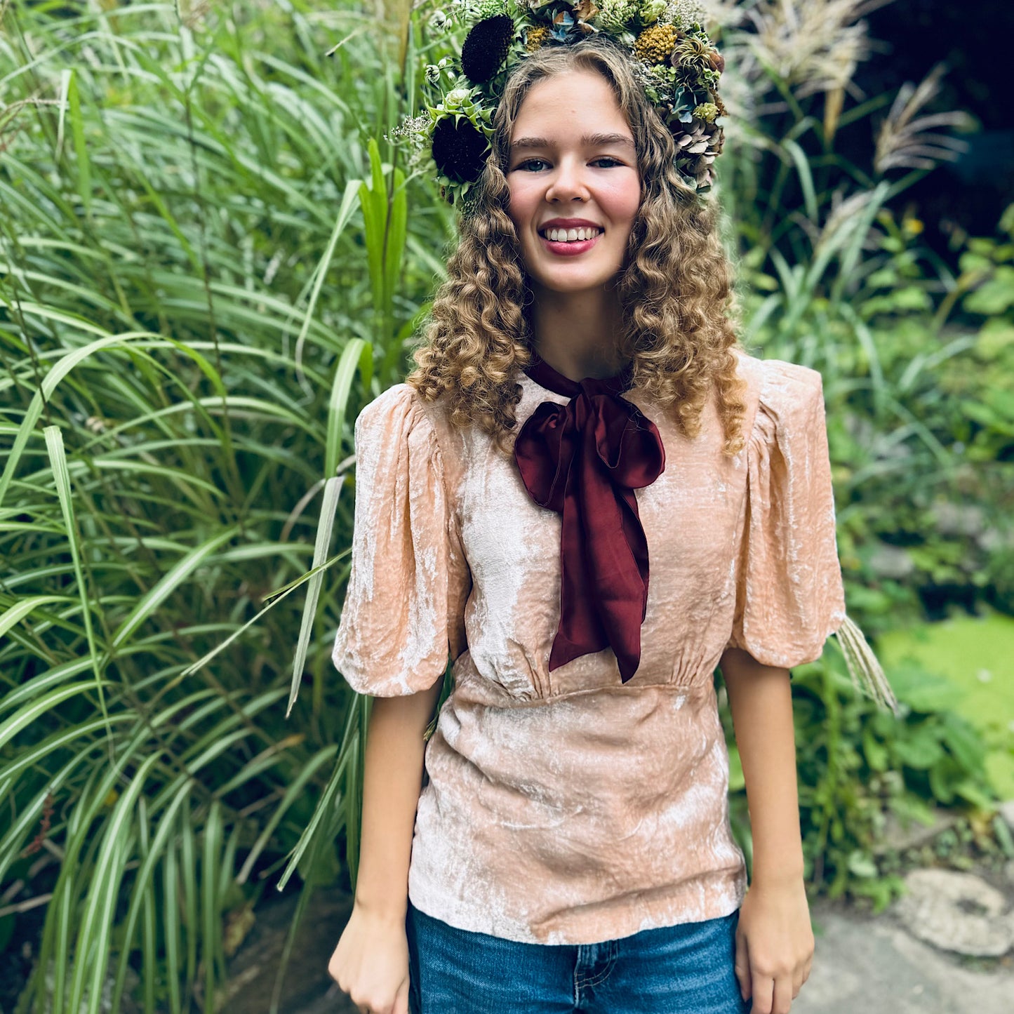 Sophie blouse in ballet pink velvet with contrast tie